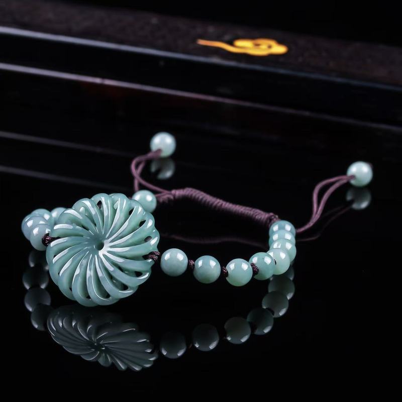 سوار من اليشم الطبيعي من الدرج - مراجعة Beading وسعره